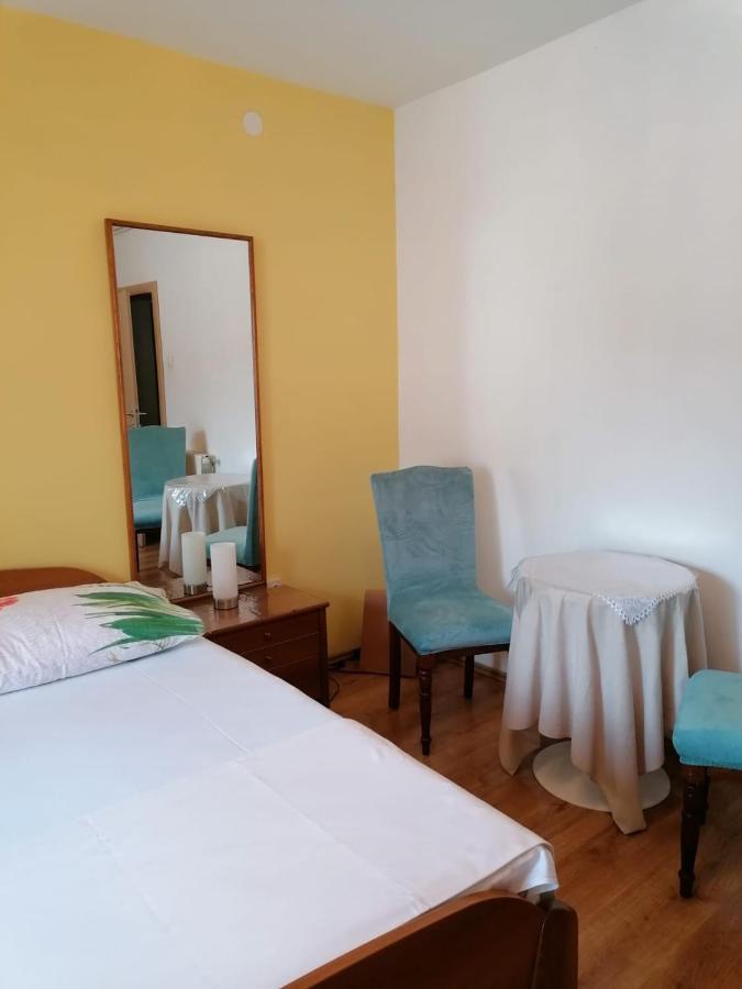 Guest House Lucija Makarska Bagian luar foto